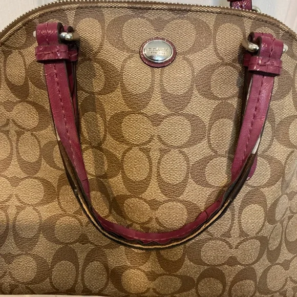 🌹🌹🌹 Coach Purse / Bag with Purple/Pink Trim - Picture 6 of 9